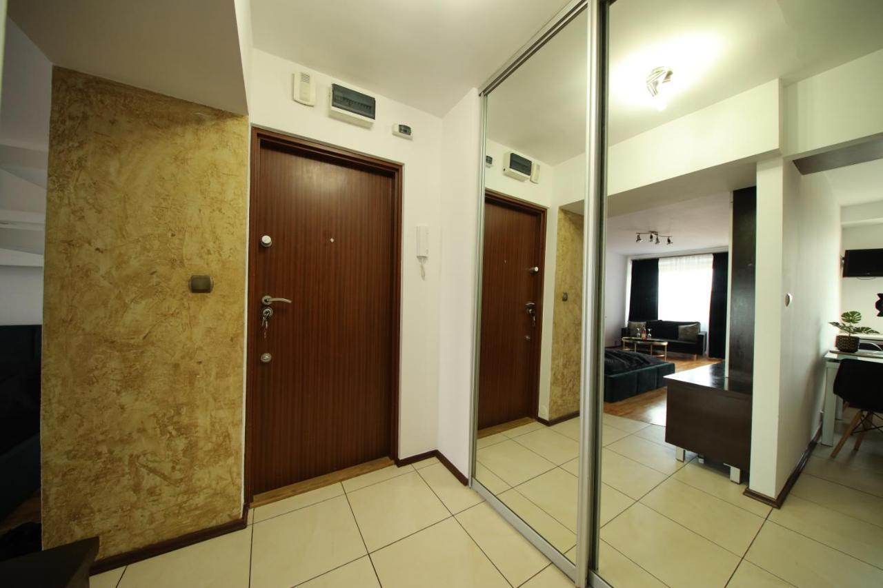 Bronco Apartments Варшава Экстерьер фото