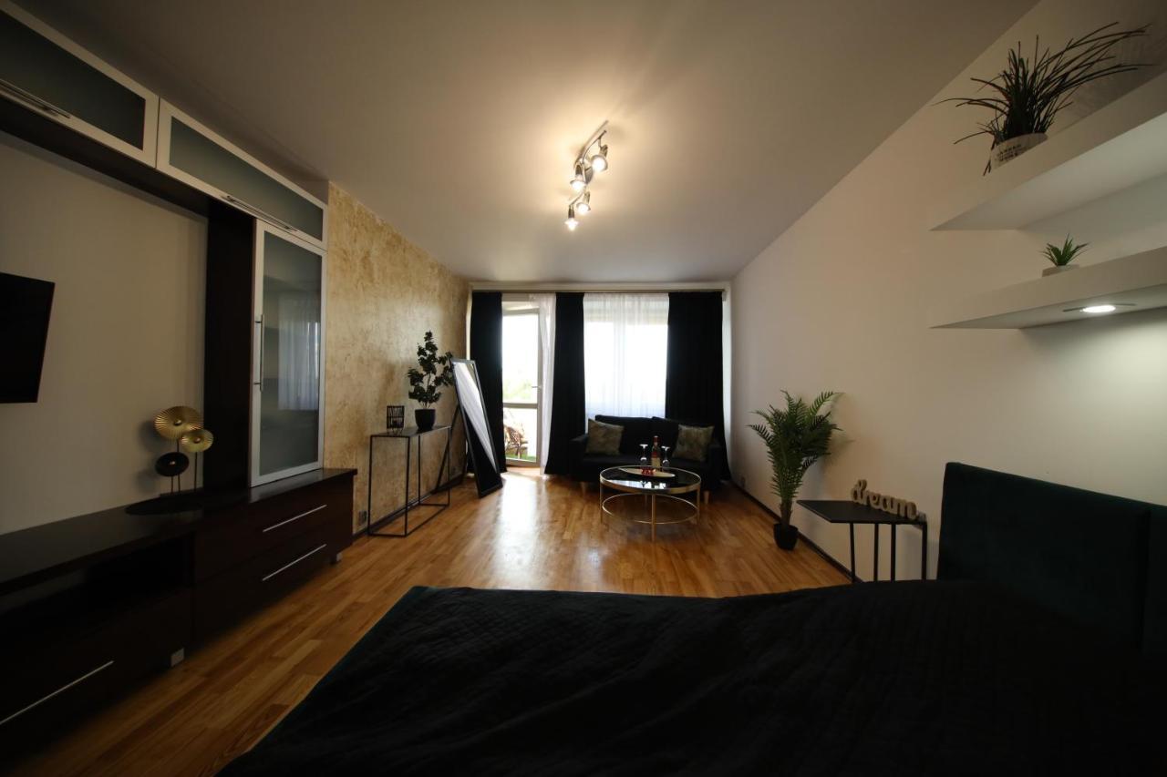 Bronco Apartments Варшава Экстерьер фото